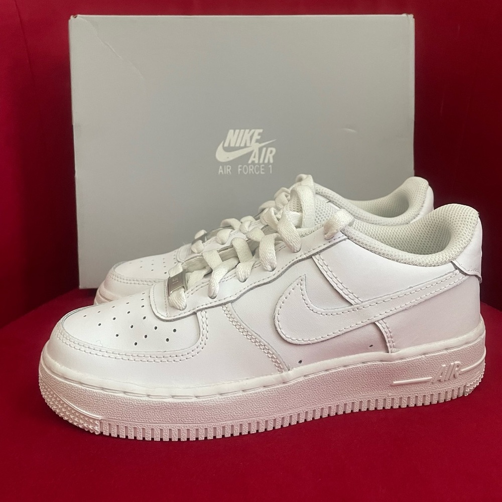 Brand New Nike Air Force 1  
Size 4y